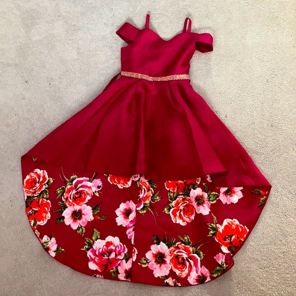 Long pleated dress size 10-12 cold shoulder